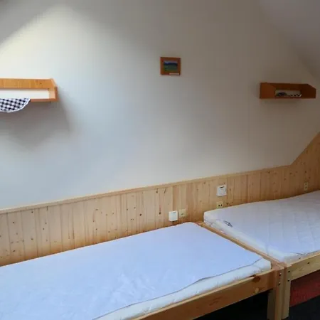 Cykloturisticka Zakladna Lesovna Apartment Techonin