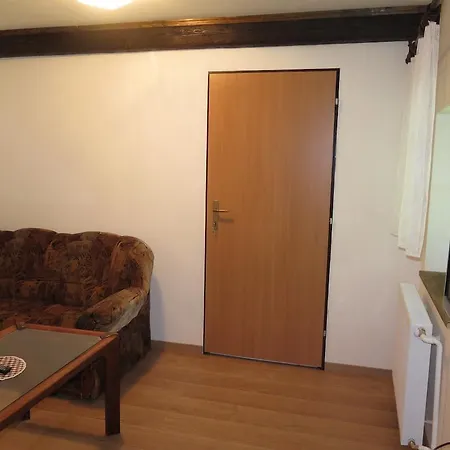 Cykloturisticka Zakladna Lesovna Apartment Techonin